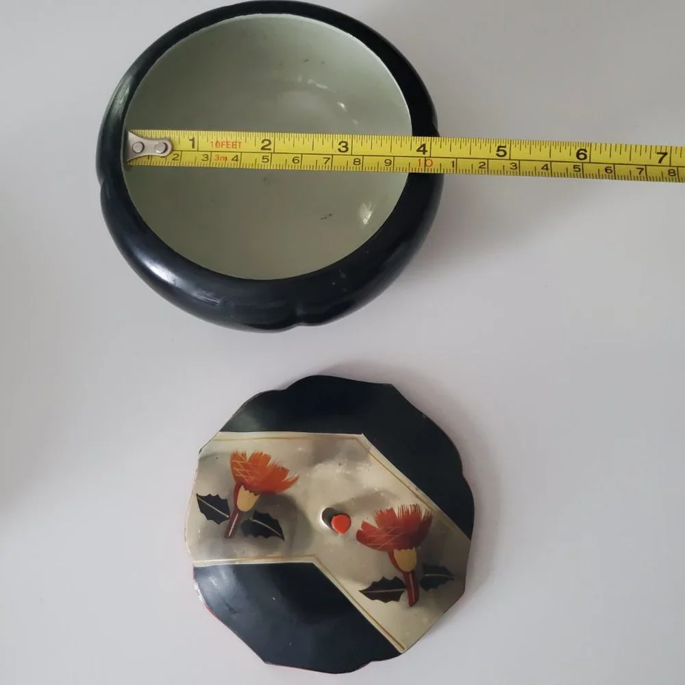 Vintage Japanese  Lacquerware Bonbonniere Bowl(s) w/ lids 1 Red, 1 Black…